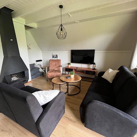 Vakantiepunt 142 - Moderne Vakantiewoning Aan Het Water! Gramsbergen エクステリア 写真