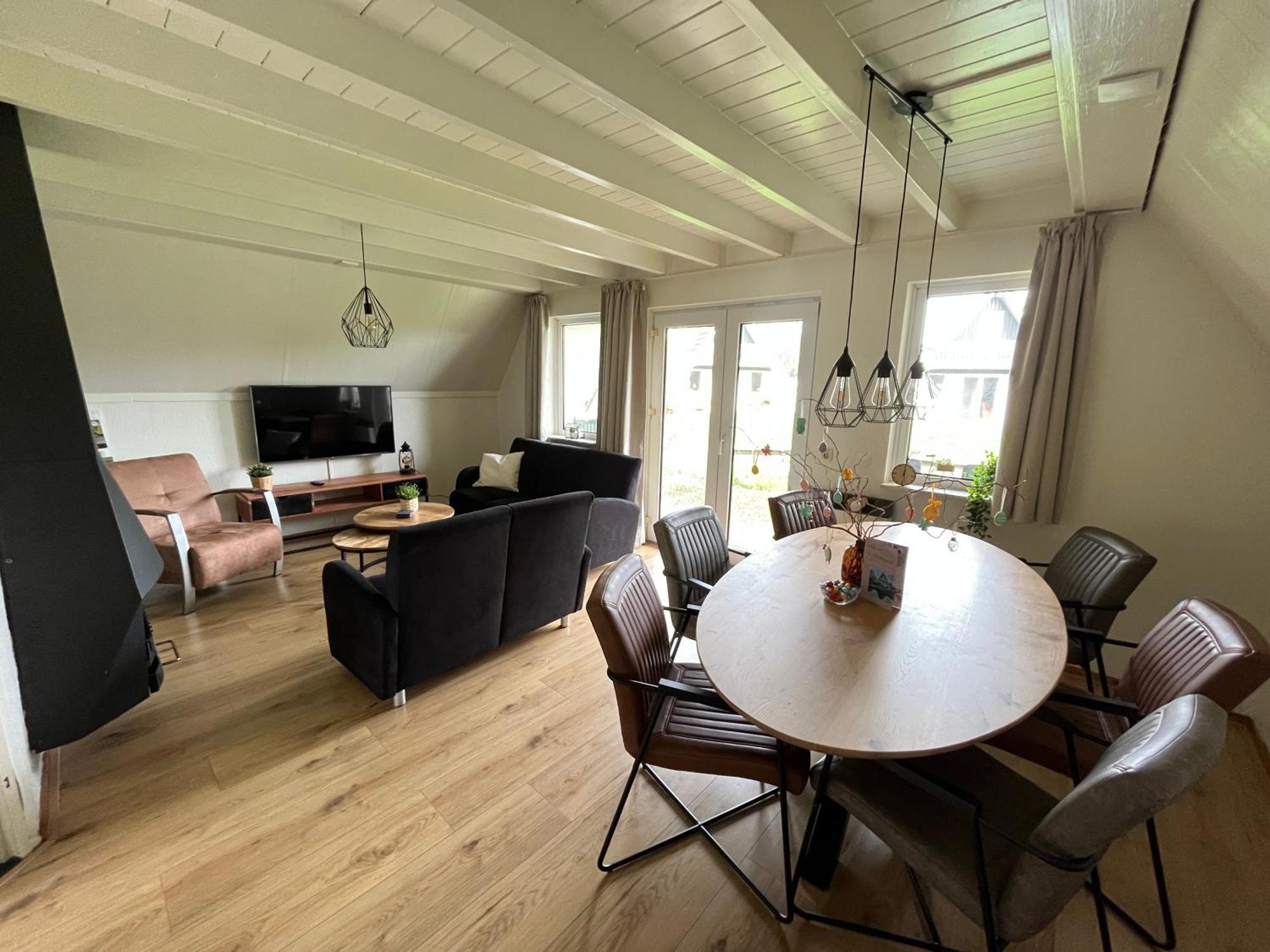 Vakantiepunt 142 - Moderne Vakantiewoning Aan Het Water! Gramsbergen エクステリア 写真