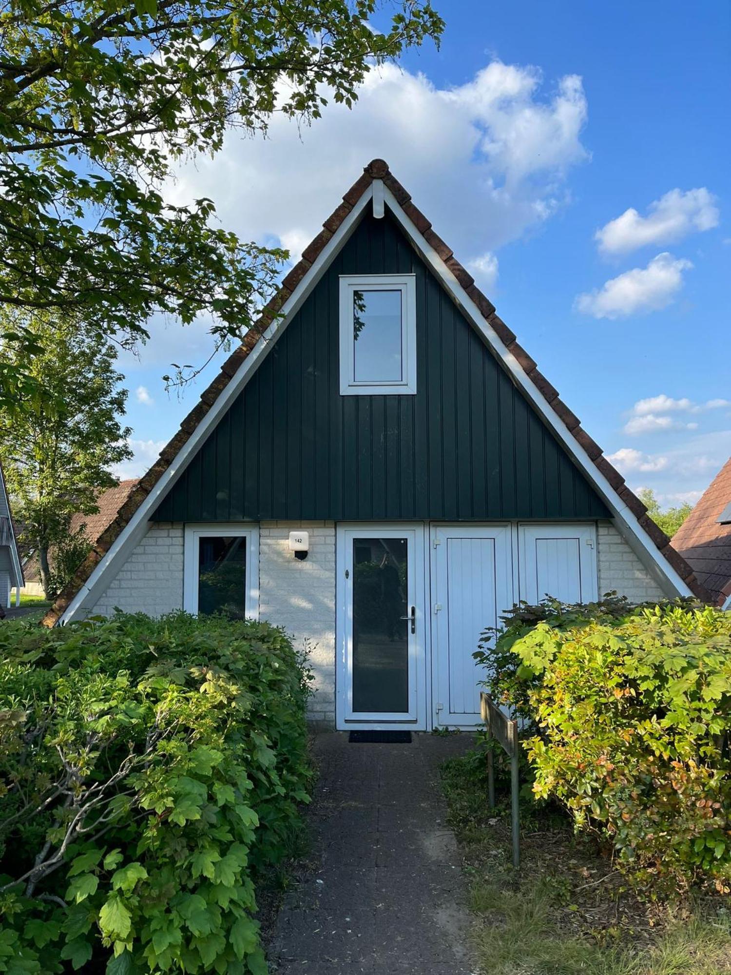 Vakantiepunt 142 - Moderne Vakantiewoning Aan Het Water! Gramsbergen エクステリア 写真